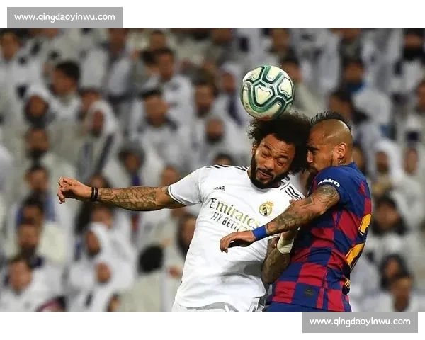 维尼修斯引爆德比闹剧：摆臭脸 + 冲冲突，皇马该卖他？