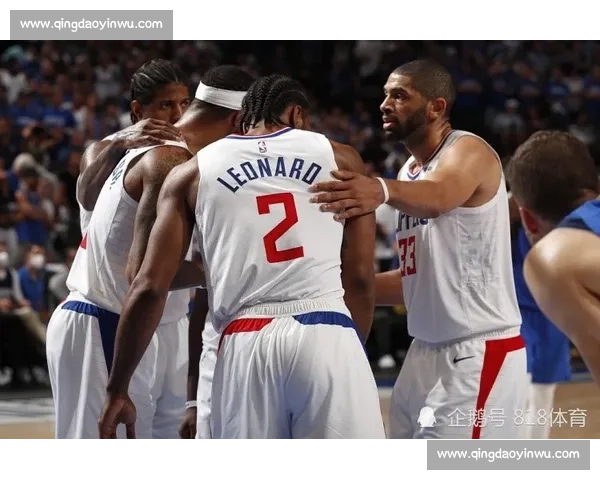 马刺迎战快船西部强强对话考验阵容深度与战术博弈走向新赛季焦点战